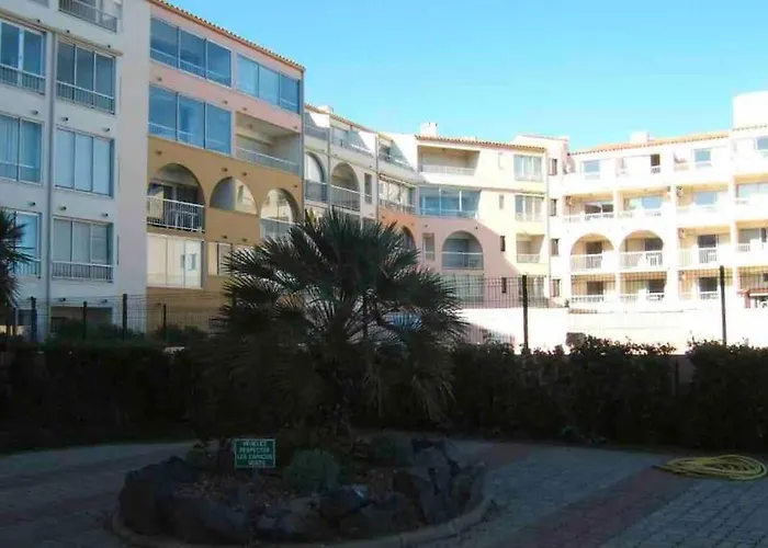 Superbe Appartement 6 Personnes Avec Piscine Secteur Richelieu, A 400M De La Plage Et A 650M Du Centre Port