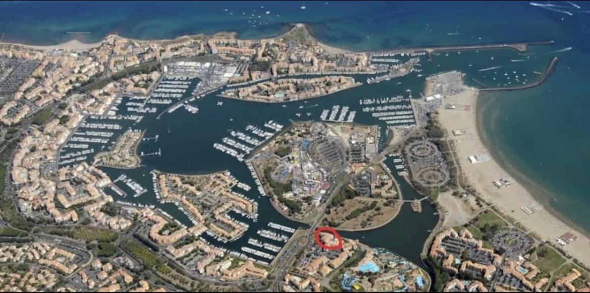 Superbe 6 Personnes Avec Piscine Secteur Richelieu, A 400m De La Et A 650m Du Centre Port * Agde